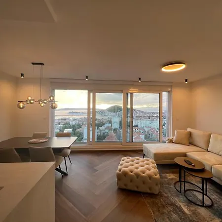 Touch The Sky Appartement Split