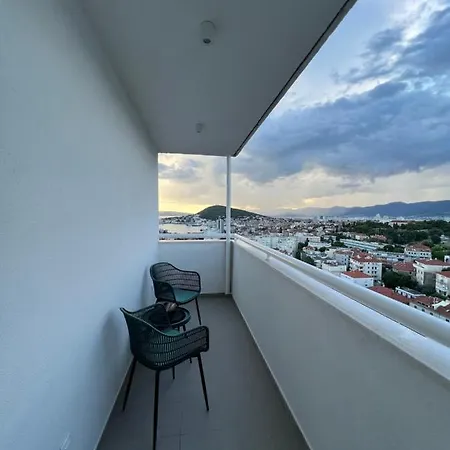 Touch The Sky 公寓 *