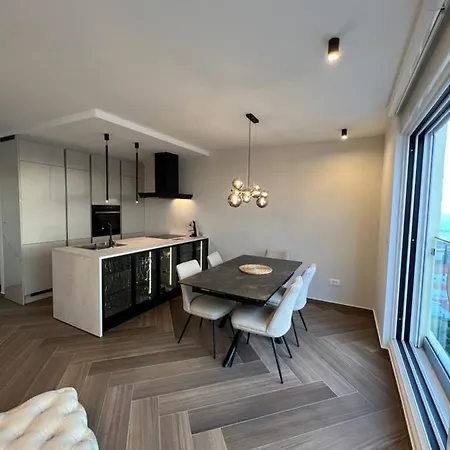 Touch The Sky * Spalato