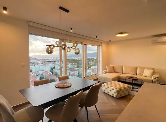 Lejlighed Touch The Sky Split